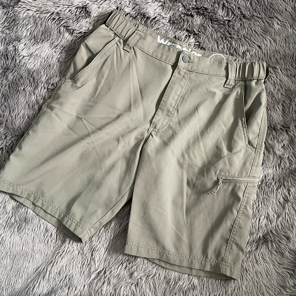 Men’s Shorts Size 32